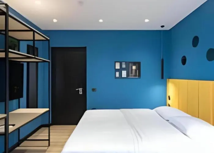 לינה וארוחת בוקר Block 3*